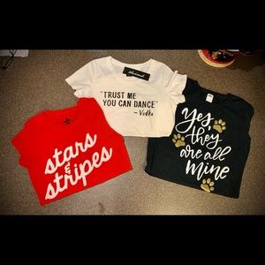 3 graphic T’s all size small